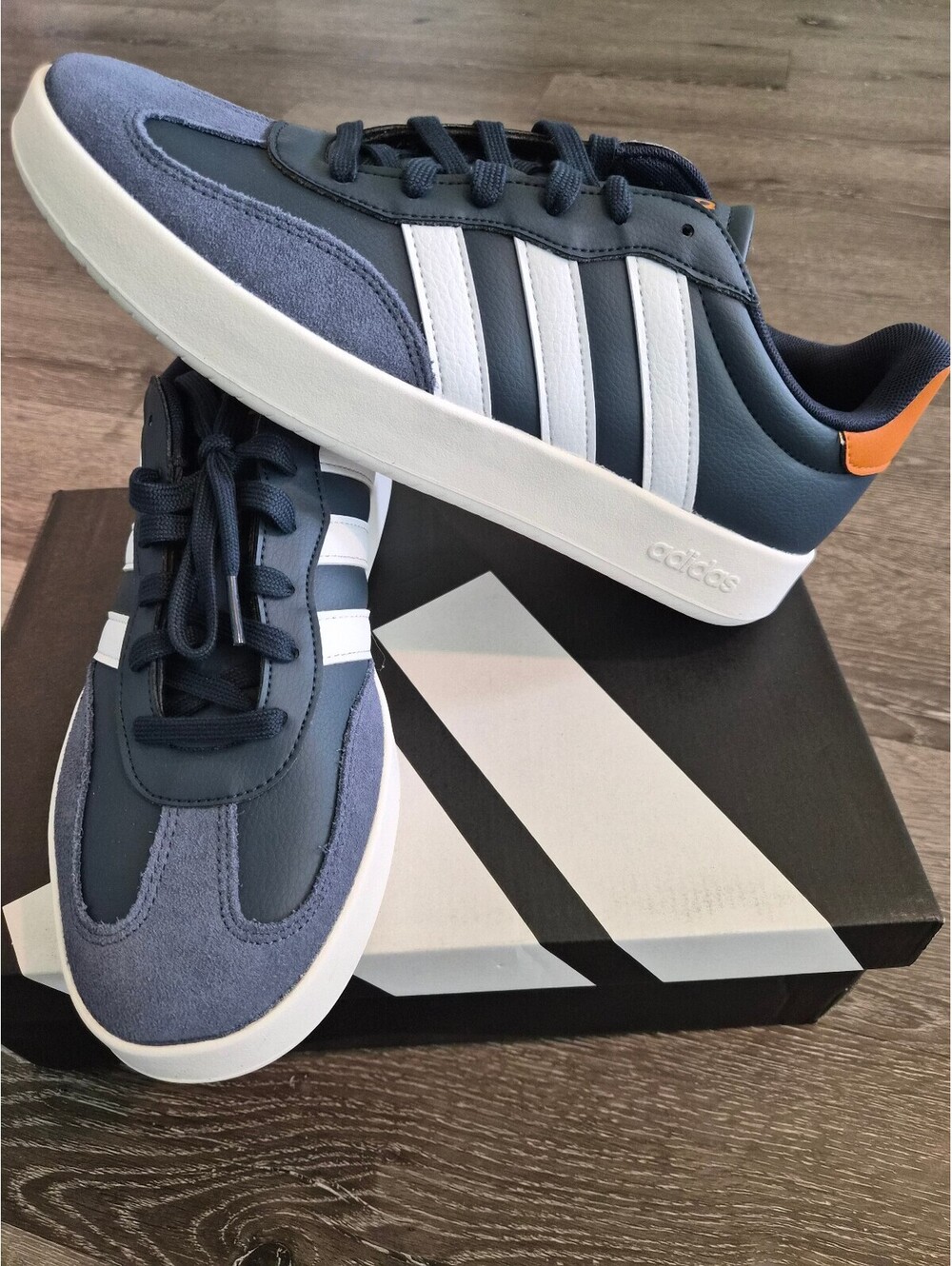 adidas Barreda Aurora Ink White Orange Men's Size 10 Casual Shoes JI2310